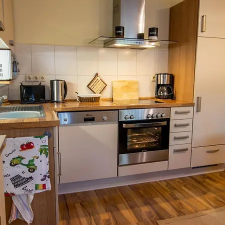 Im Souterrain Apartment *
